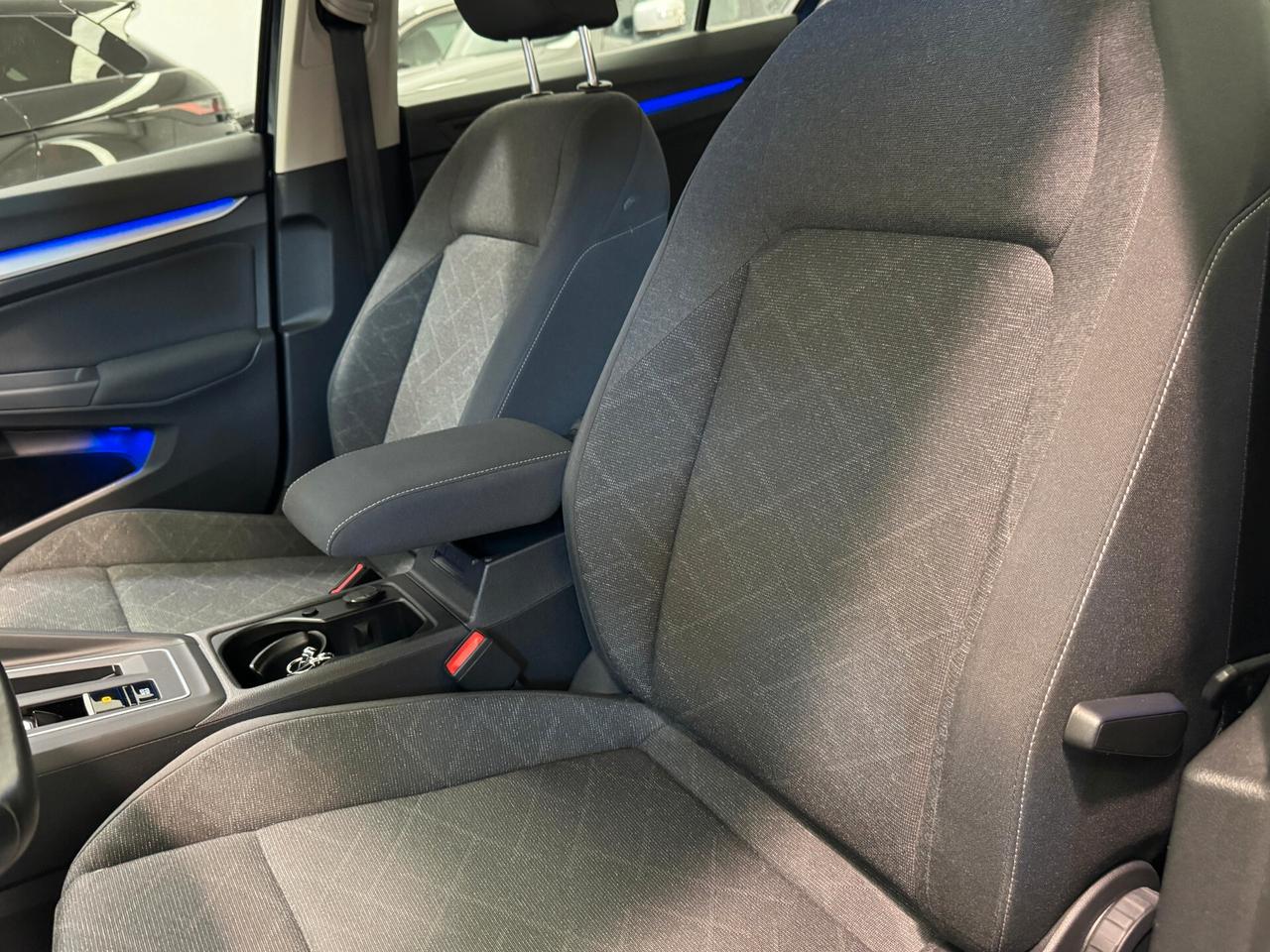 Volkswagen Golf 1.0 eTSI EVO DSG Life *PREZZO PROMO