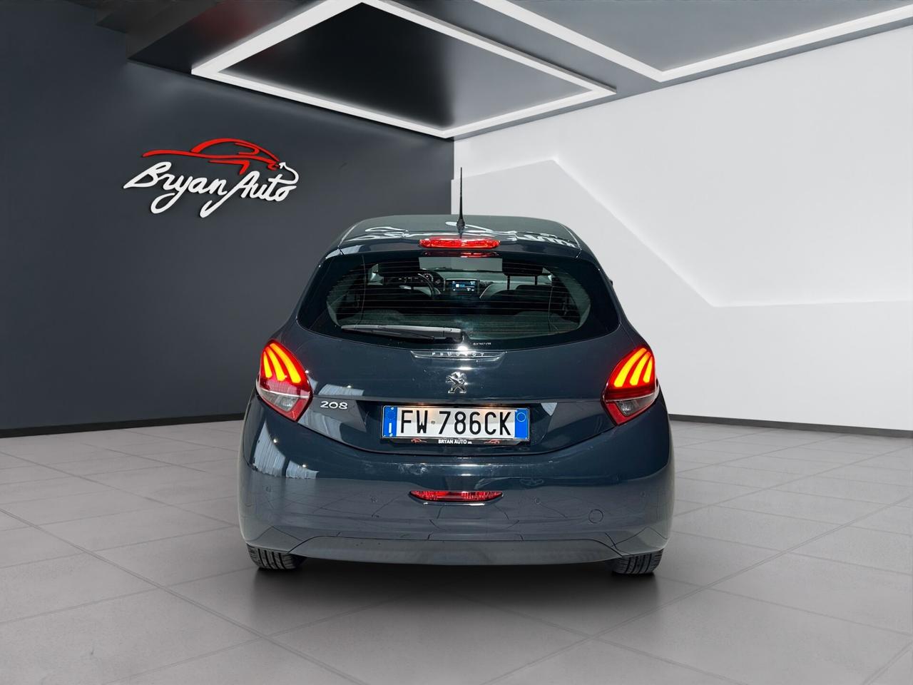 Peugeot 208 PureTech 82 5 porte Allure