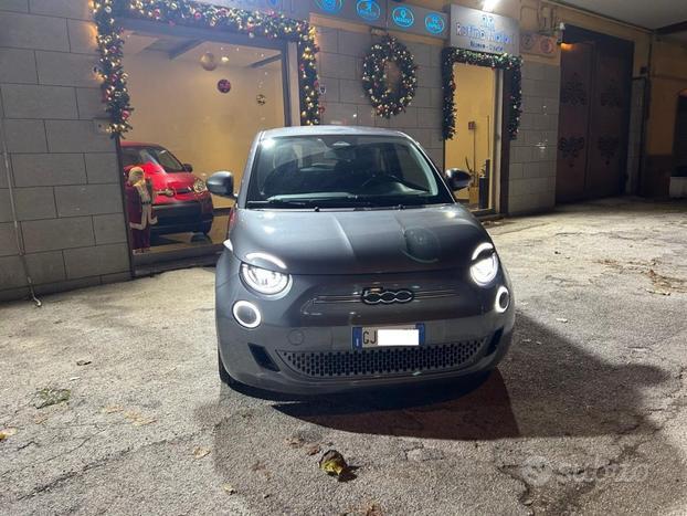 FIAT 500 Berlina 42 kWh Full led LA PRIMA