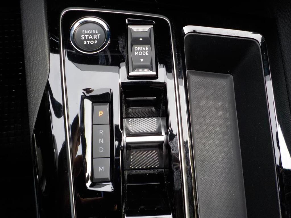 Peugeot 3008 Hybrid 136 e-DCS 6 Allure Pack