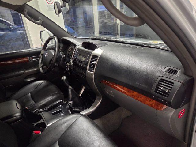 TOYOTA Land Cruiser 3.0 D-4D 16V cat UNICOPROPIETARIO