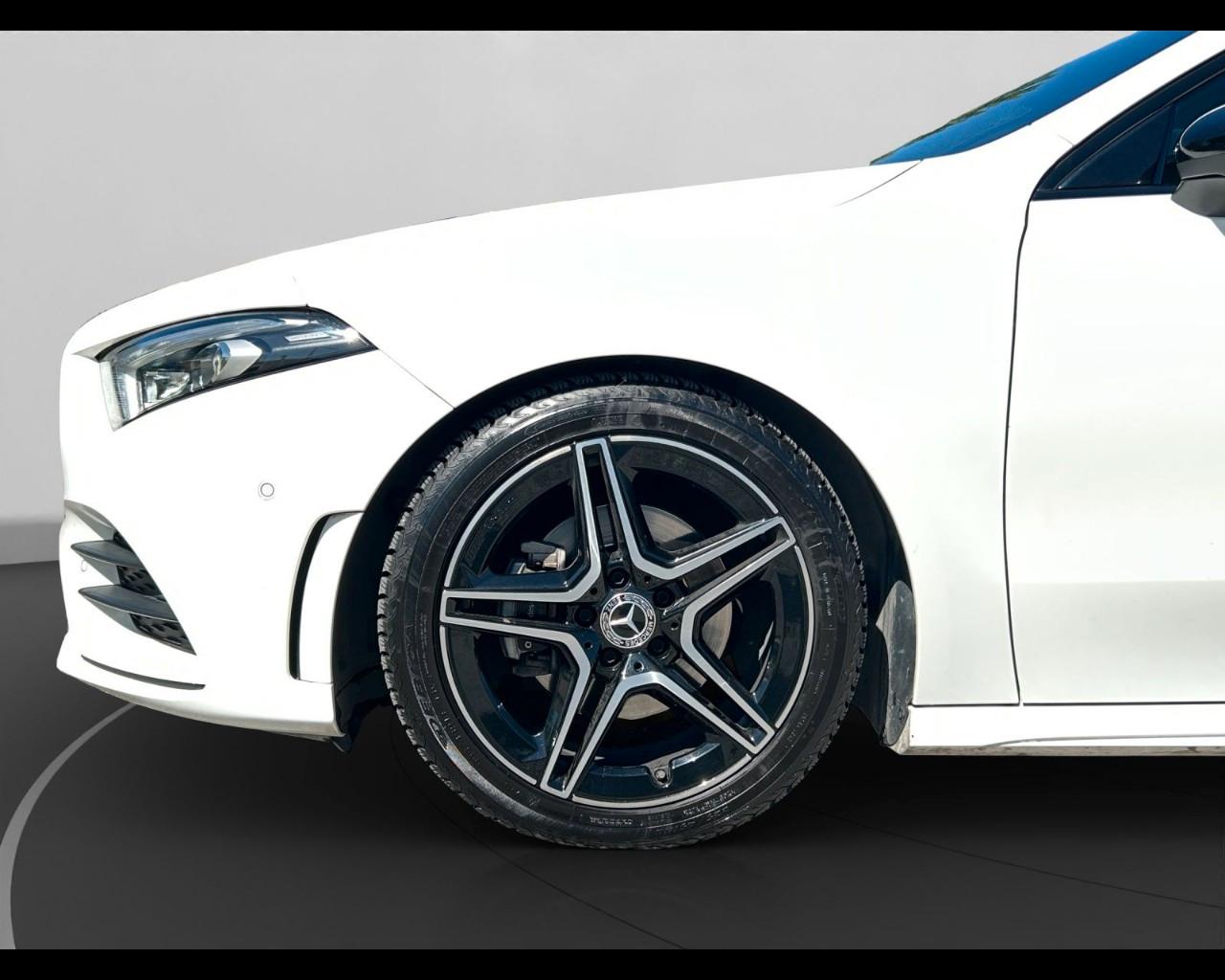 Mercedes-Benz Classe A - W177 2018 - A 180 d Premium auto
