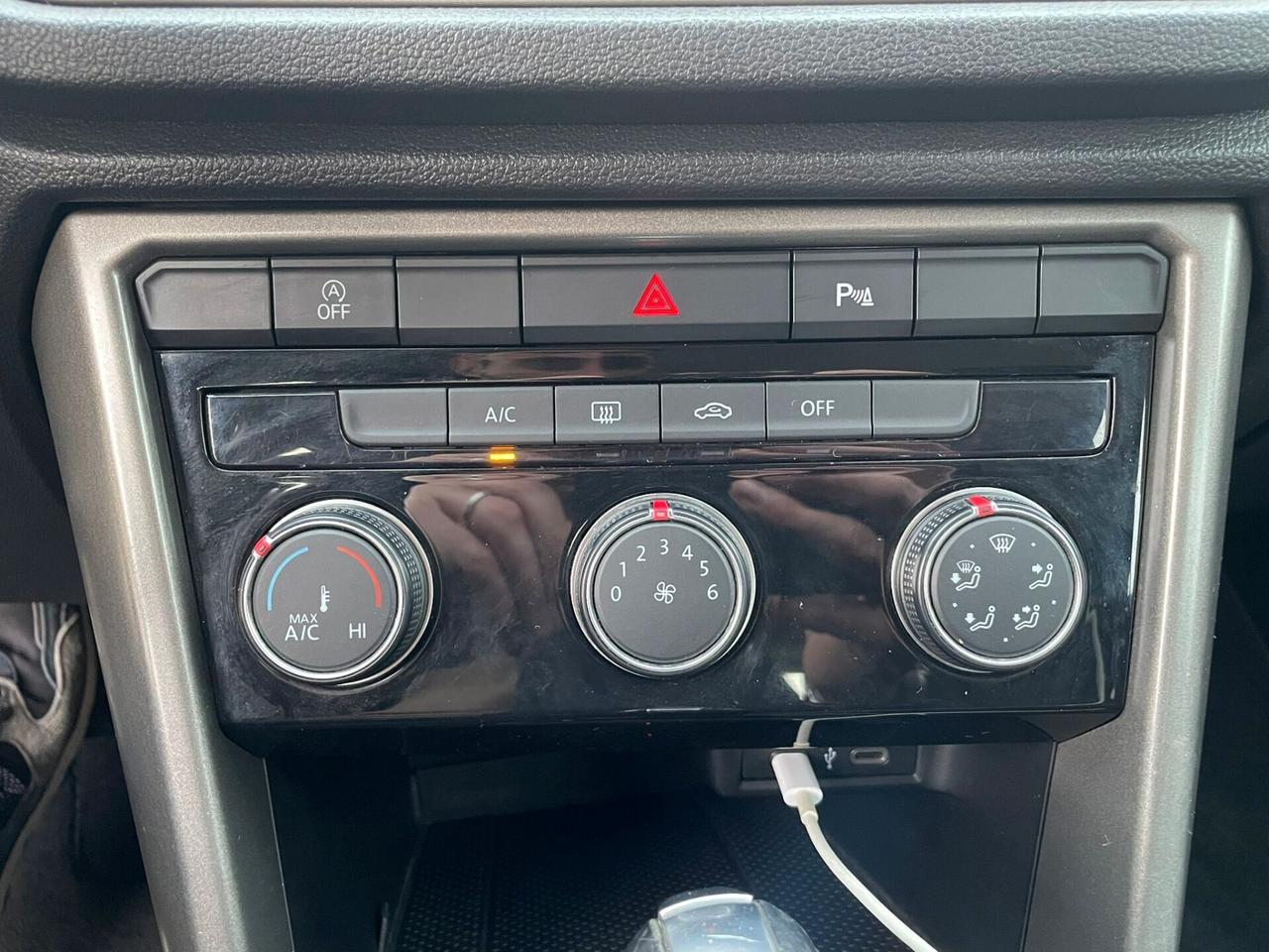 VOLKSWAGEN T-ROC 2.0TDI STYLE DSG 150cv