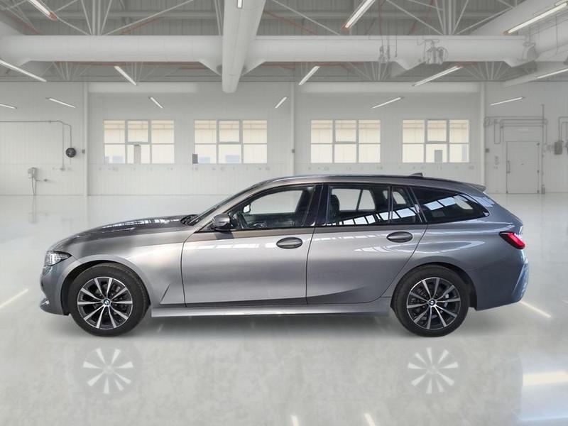 BMW 318 48V Business Advantage Touring auto