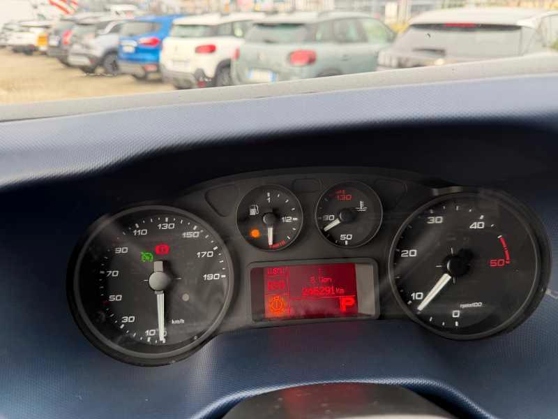 IVECO Daily Blue Power - daily 35 C14N A8 cab. p.c.