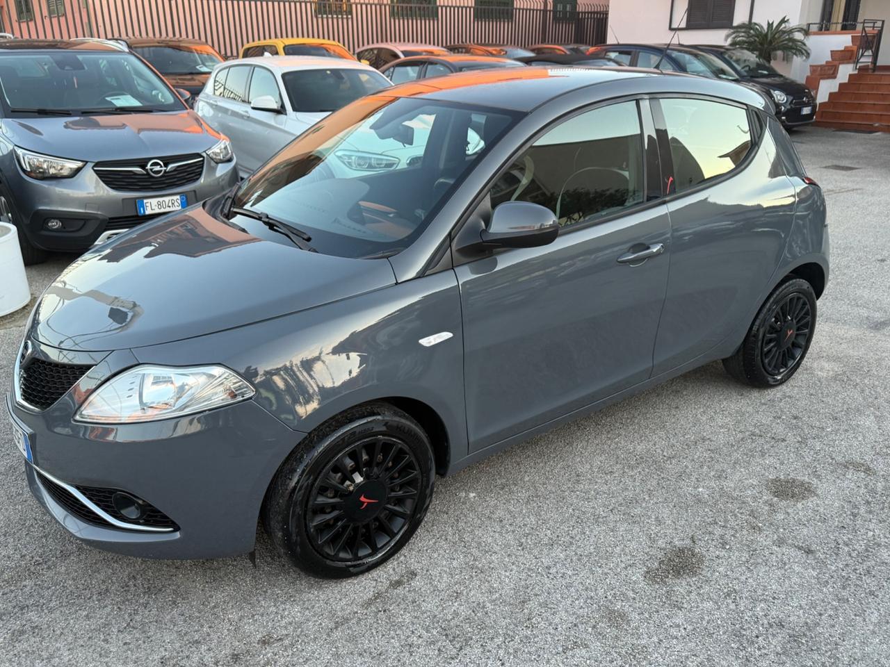 Lancia Ypsilon 1.2 69 CV 5 porte GPL Ecochic Elefantino