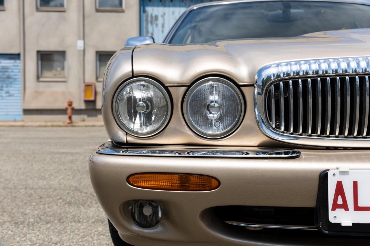 Daimler Super V8 XJ X300* LWB * Topaz con interni Cashmere* Meravigliosa*