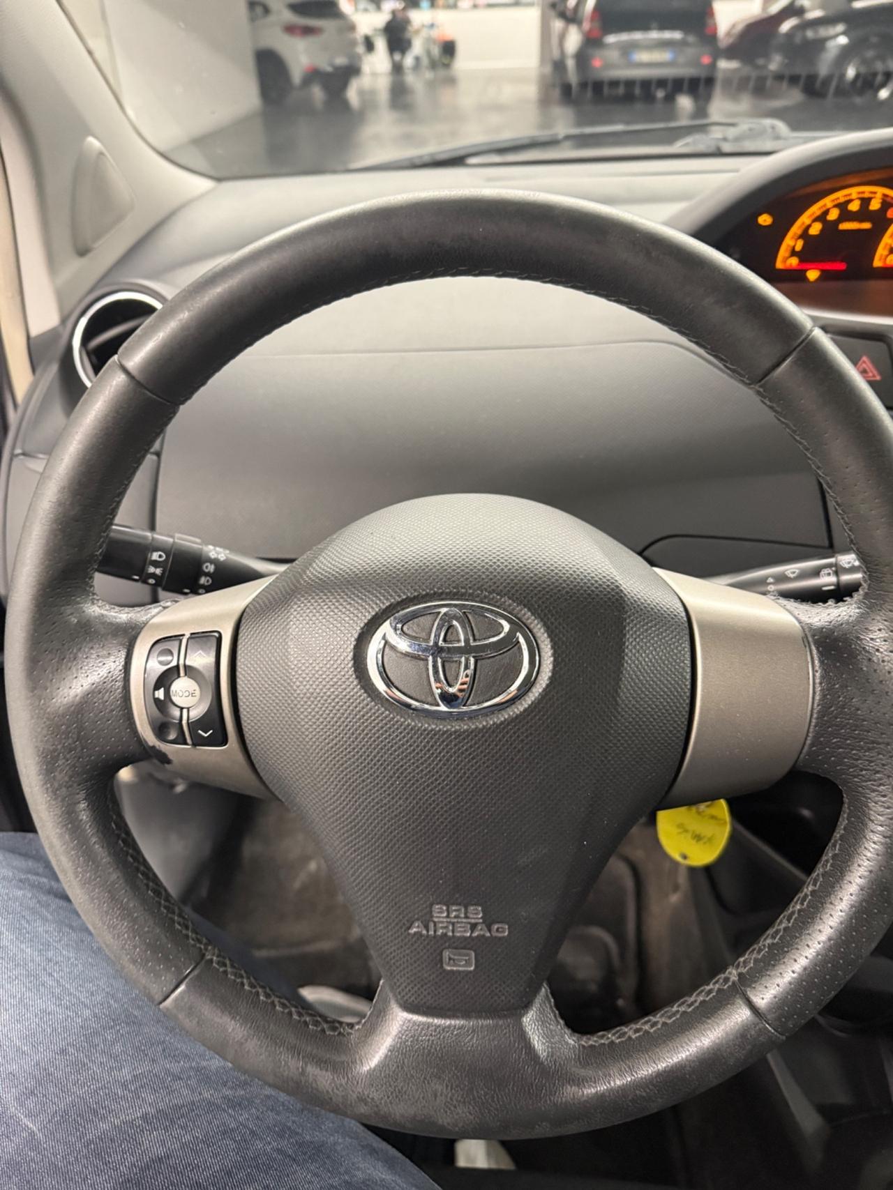 Toyota Yaris 1.4 D-4D DPF 5 porte Now