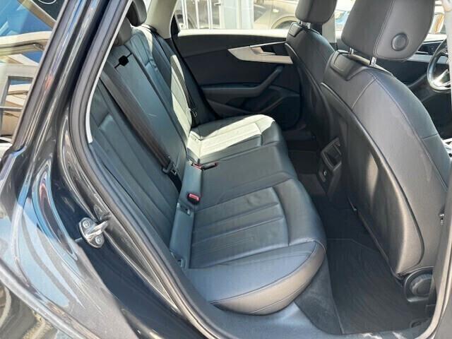 Audi A4 Avant 30 TDI/136 CV S tronic Business Advanced