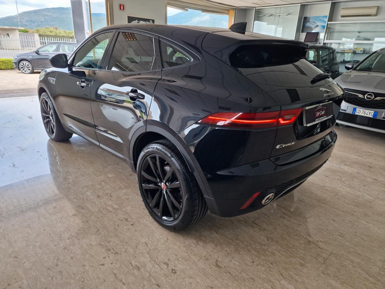 Jaguar E-Pace 2.0d 180 AWD TETTO