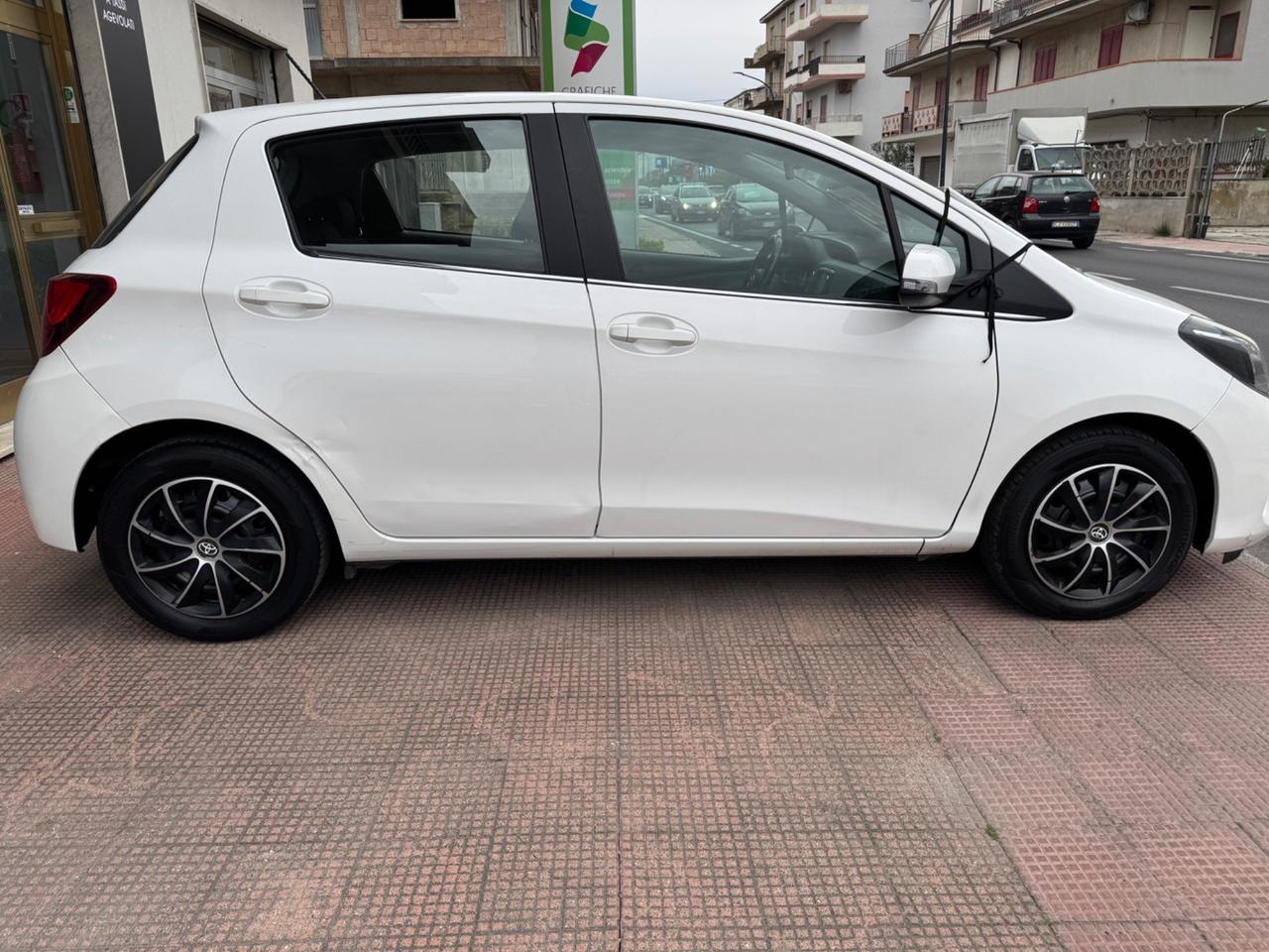 Toyota Yaris 1.4 D-4D 5 porte Lounge