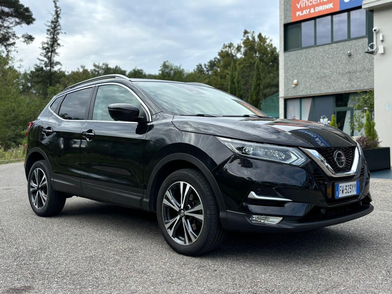 Nissan Qashqai 1.5 dCi 115 CV *TETTO*CERCHI*CAM360*NAVI*