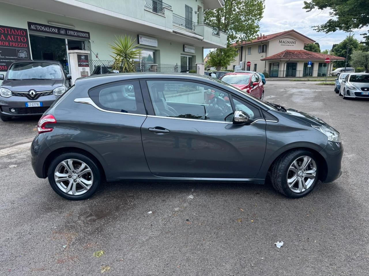 Peugeot 208 1.6 e-HDi 92 CV Stop&Start ETG6 3 porte Allure