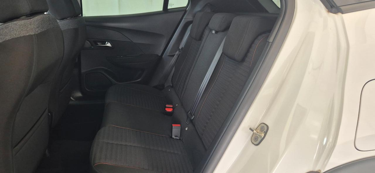 PEUGEOT 2008 1.5HDI 130CV C.Automatico 05/2021