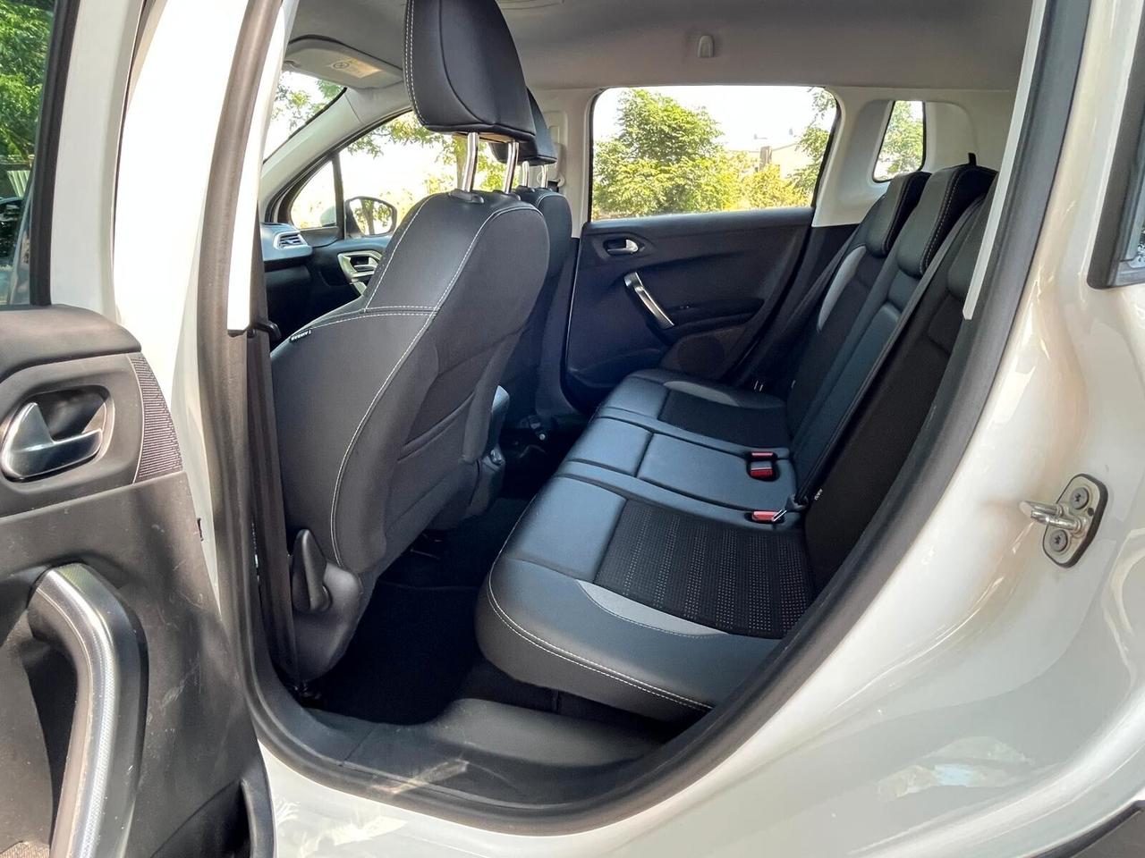 Peugeot 2008 BlueHDi 120 S&S Allure