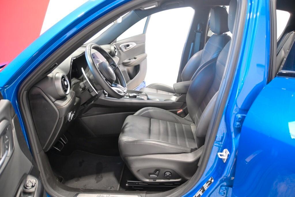 ALFA ROMEO TONALE 1.6 DIESEL 130CV TCT6 MY25 VELOCE ( FARI LED MATRIX - PADDLE AL VOLANTE - COCKPIT - PELLE - ACTIVE CRUISE - AMBIENT LIGHTS - NAVI - MIRROR - PDC - TELECAMERA POST. - CERCHI 19 )