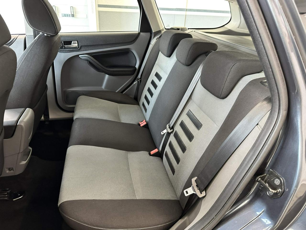 Ford Focus Style Wagon 1.6 tdci Titanium dpf