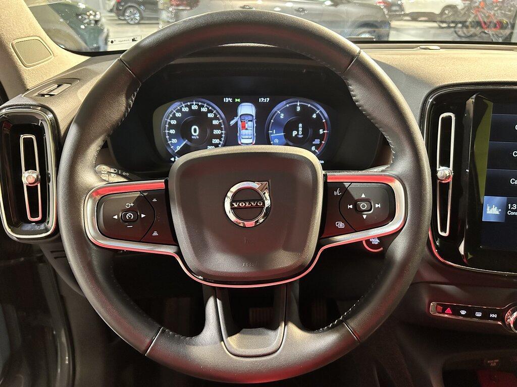 Volvo XC40 2.0 D4 Business Plus AWD Geartronic