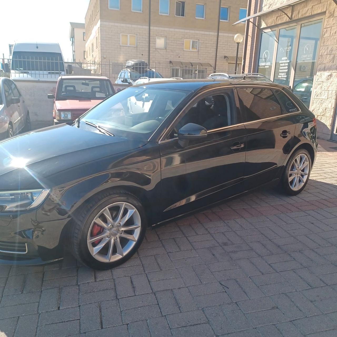 137.288KM AUDI A3 1.6 TDI AUTOMATICA EURO 6