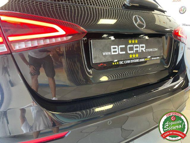 MERCEDES-BENZ A 180 Aut. Premium AMG *NIGHT PACK