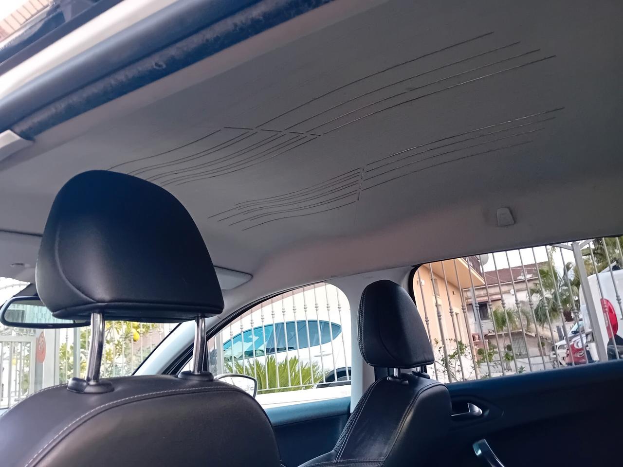 Peugeot 2008 1.6 e-HDi 92 CV Stop&Start Allure