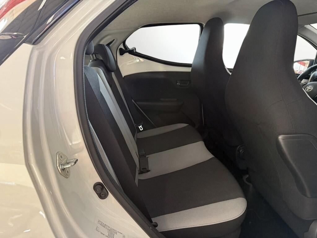 Toyota Aygo 5 Porte 1.0 VVT-i x-play