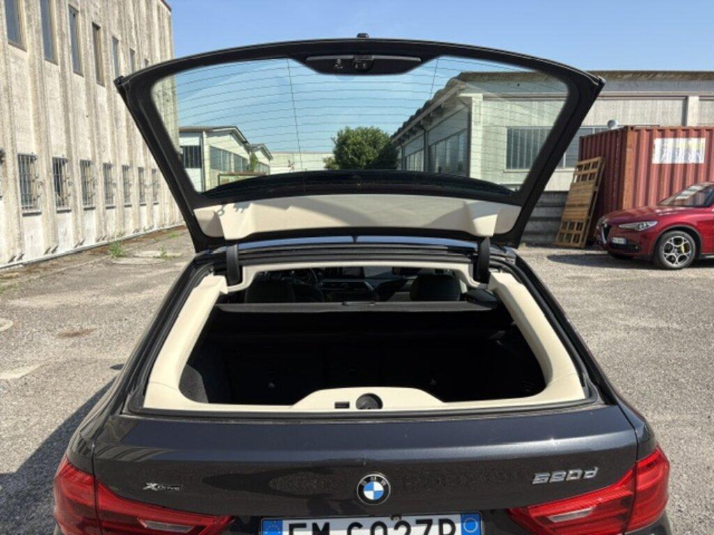 BMW Serie 5 Touring 520 d Luxury xDrive Steptronic