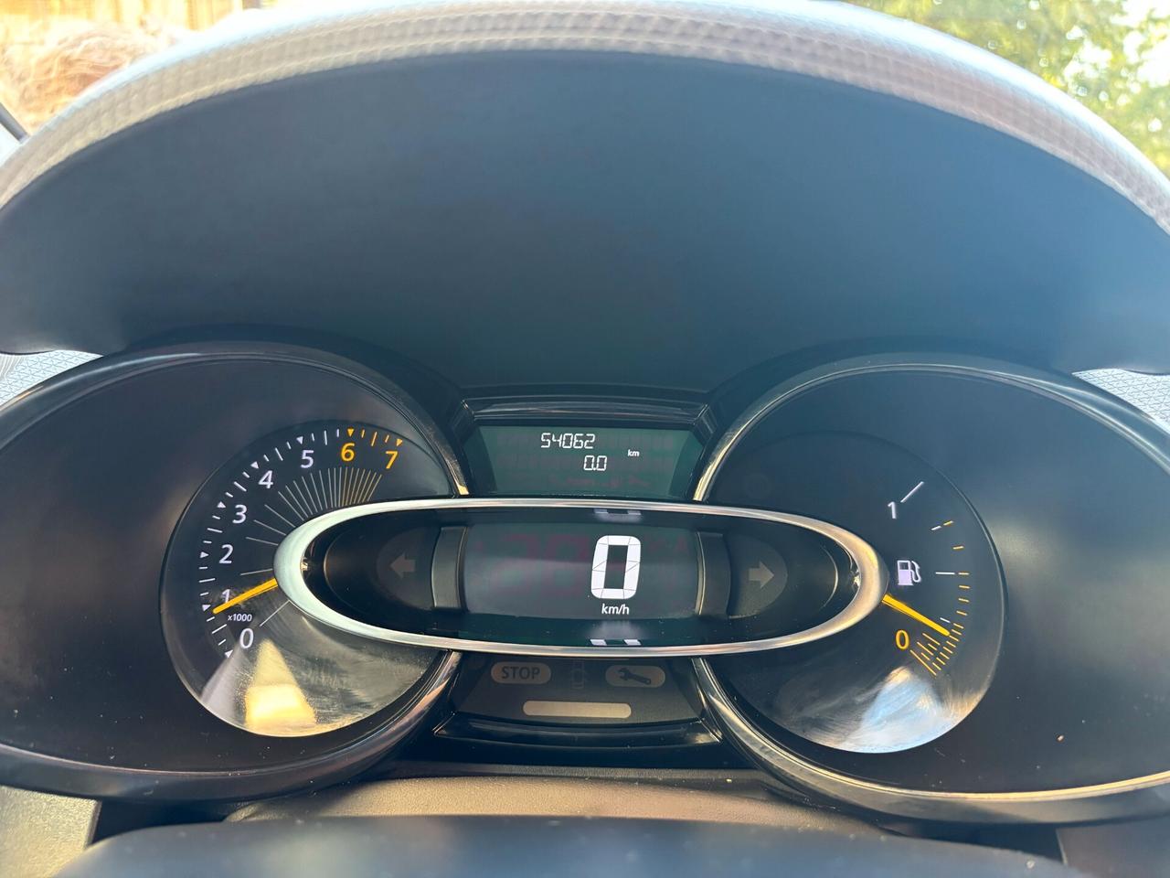Renault Clio 1.2 75CV 5 porte Live UNIPROPRIETARIO