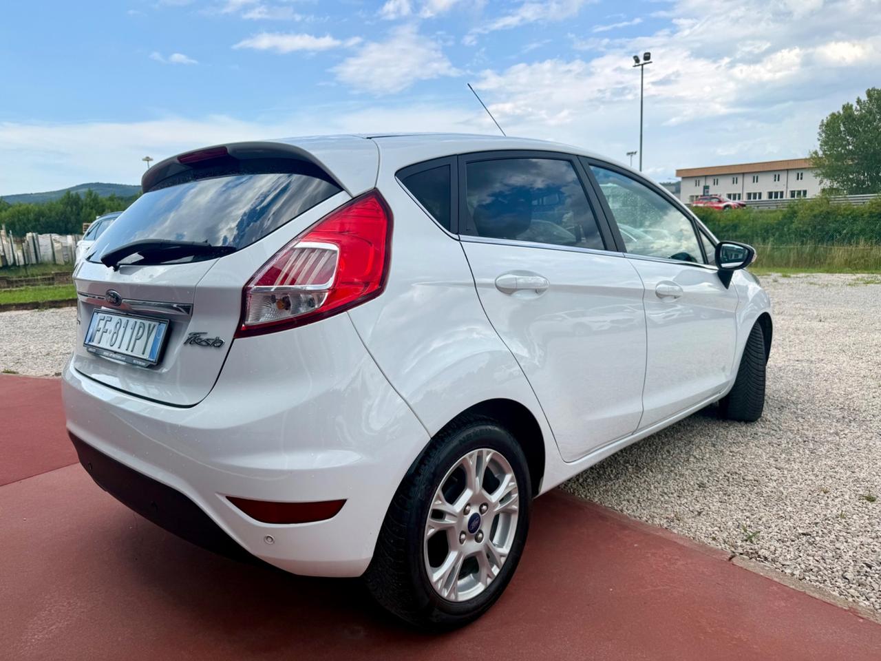 Ford Fiesta 1.5 TDCi 75CV 5 porte ST-Line