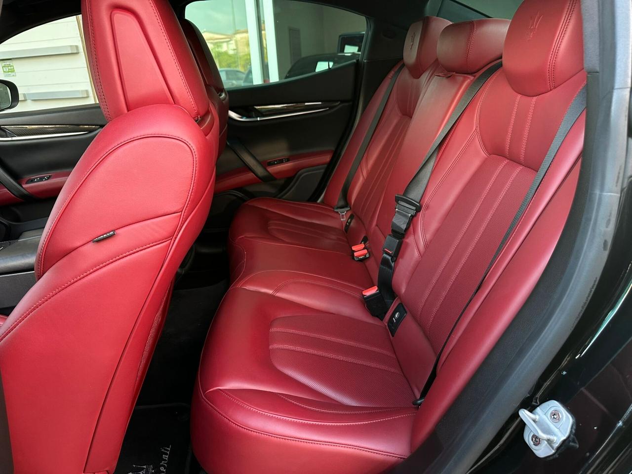 Maserati Ghibli V6 430 CV Q4 Gransport