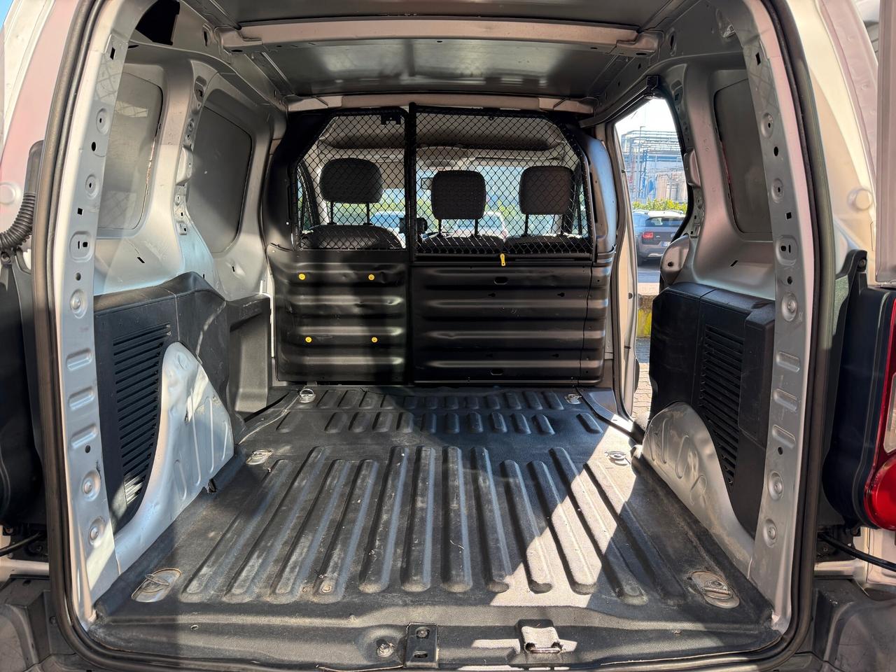 Peugeot Partner 1.6 8V e-HDi 90CV 3 POSTI Furgone