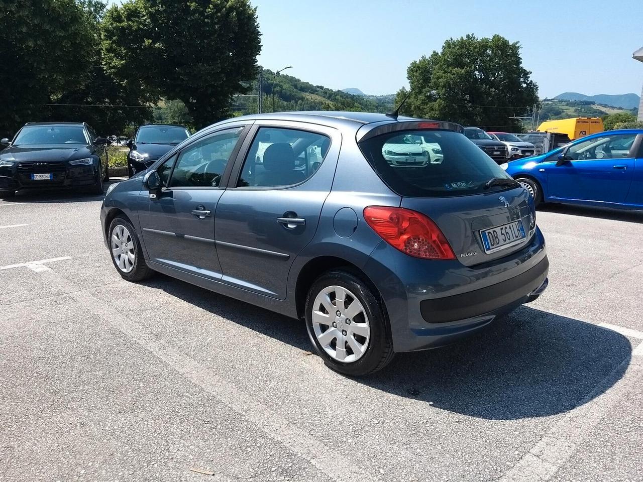 Peugeot 207 1.4 HDi 70CV 5p. ONE Line