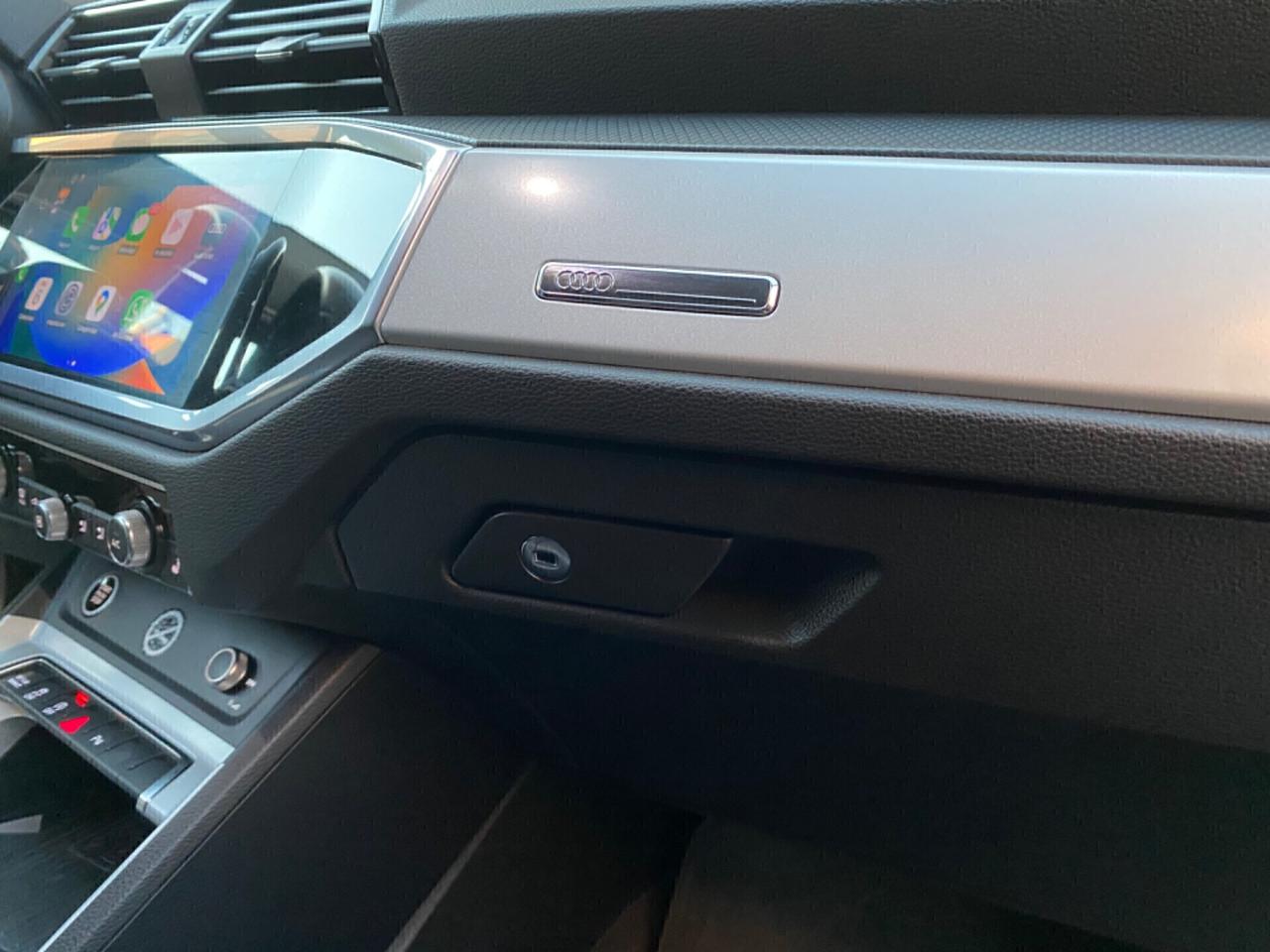 Audi Q3 Sport back 2.0 Diesel