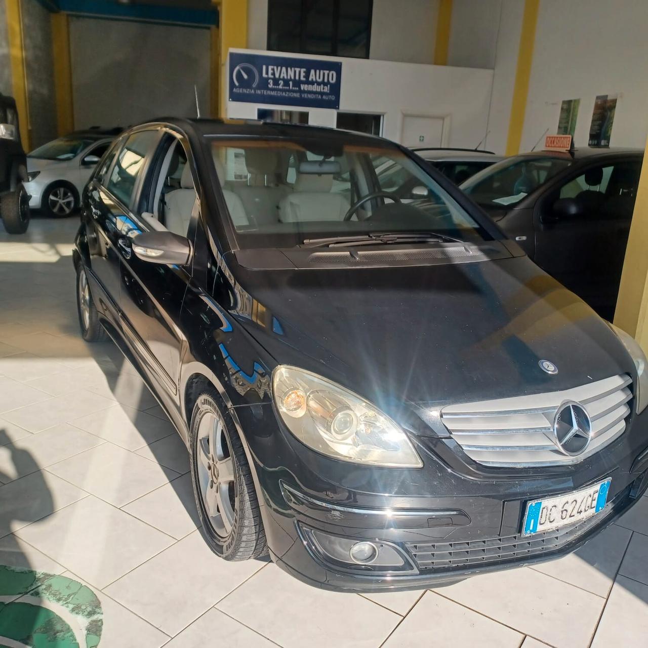 136.428 km CLASSE B 180 PERFETTA 1 2MESI GARANZIA