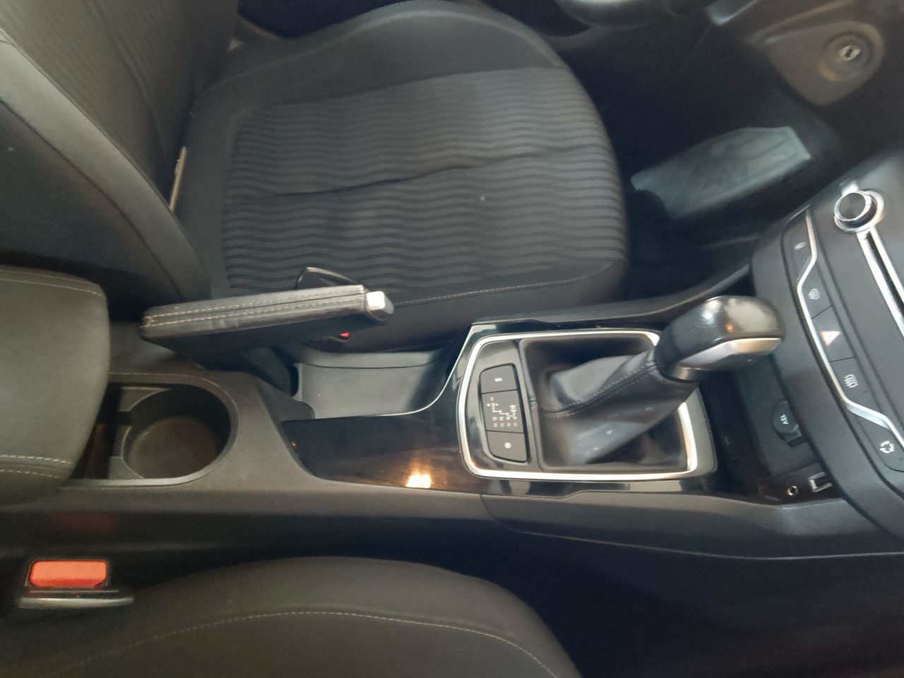 Peugeot 308 2017 photo 4