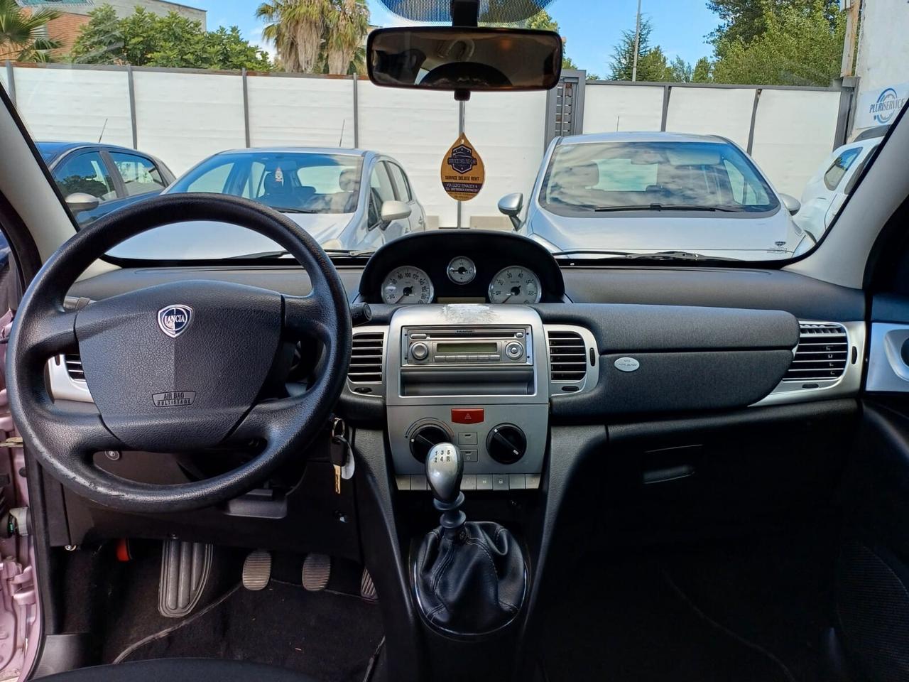 Lancia Ypsilon Unyca GPL - 2011