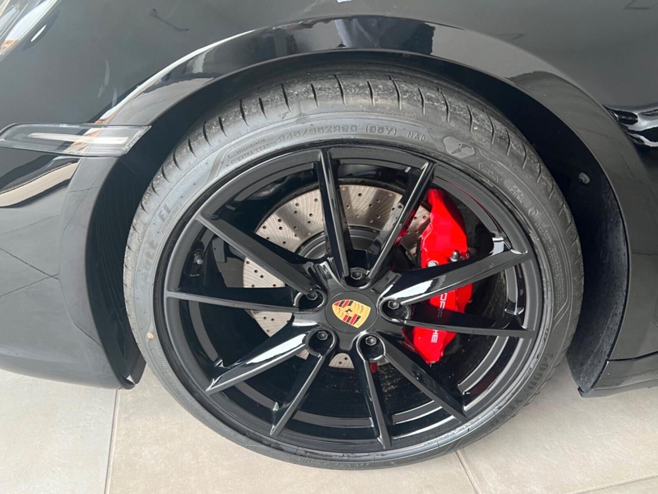 Porsche 992 Carrera 4S possibilità noleggio no scoring