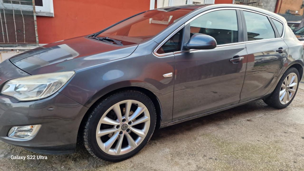 Opel Astra 1.7 CDTI 110CV 5 porte Cosmo full neop