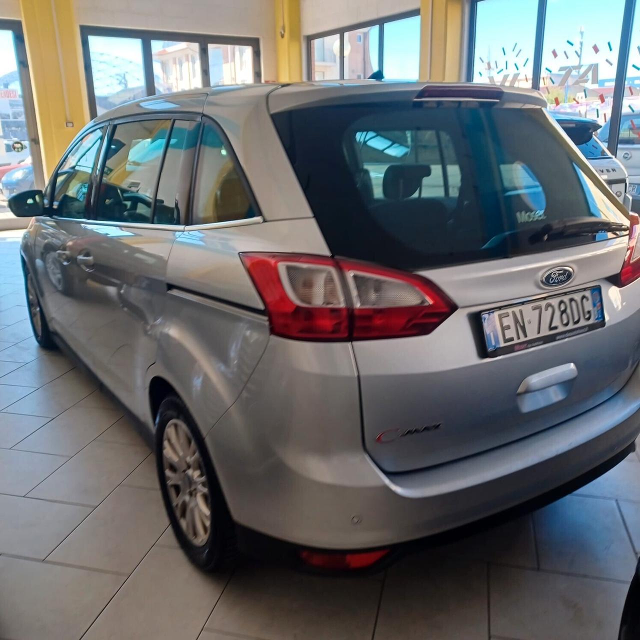 7 POSTI FORD C-MAX 1.6 TDI DISTRIBUZIONE FATTA