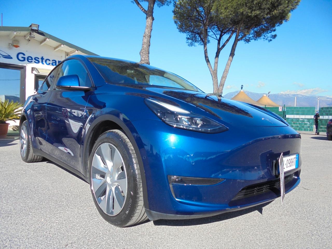 Tesla Model Y Long Range AWD