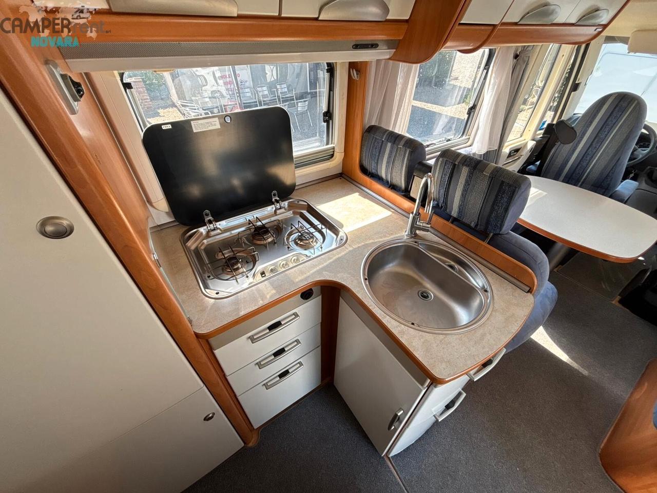 HYMER B654 SL - motorhome con letto alla francese in coda e garage foro 96x87