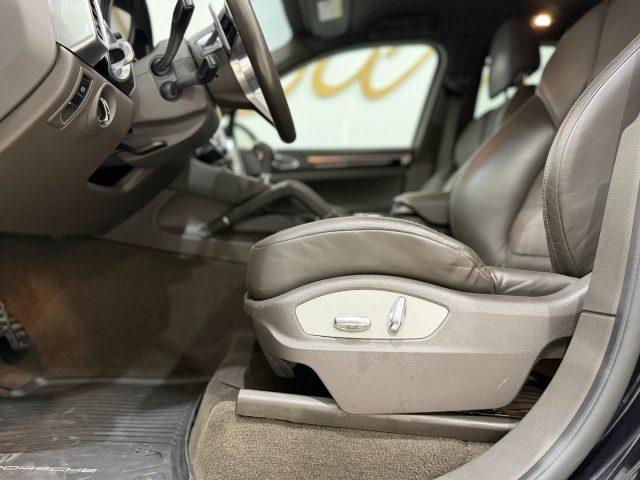 PORSCHE Cayenne 3.0 Diesel Platinum Edition