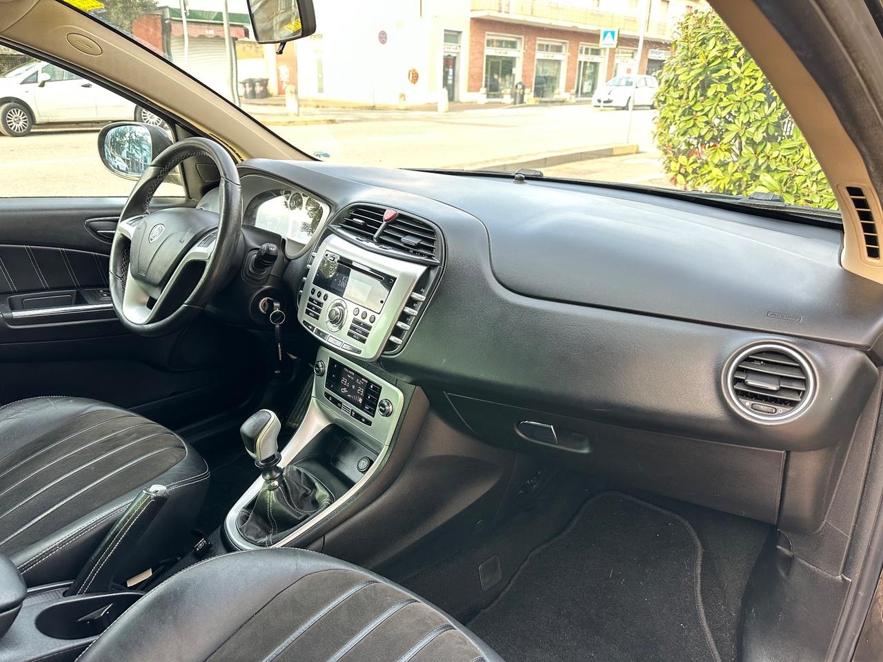 Lancia Delta 1.4 T-Jet 120 CV Platino Ecochic GPL