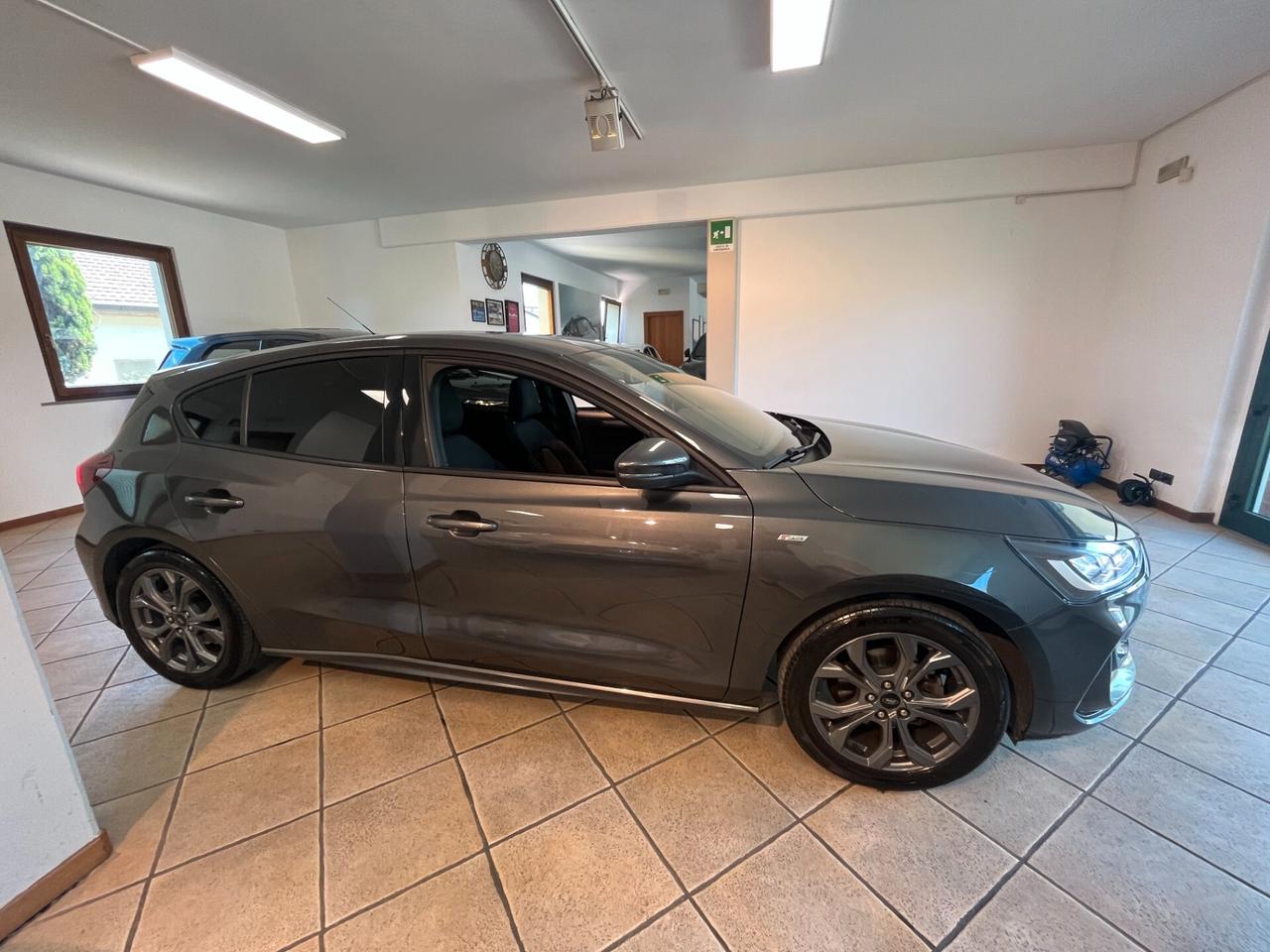 Ford Focus 1.0 EcoBoost Hybrid 125 CV 5p. ST-Line