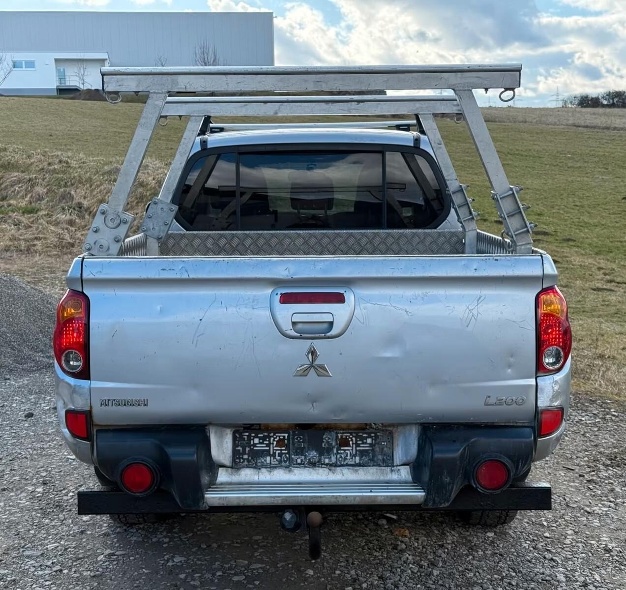 Mitsubishi L200 Pick-Up Double Cab 2.5 D-ID 4WD