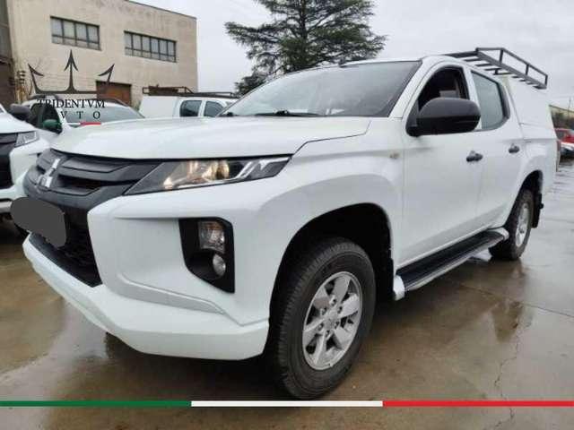 Mitsubishi L200 d.cab 2.3d Diamond 4wd 150cv auto