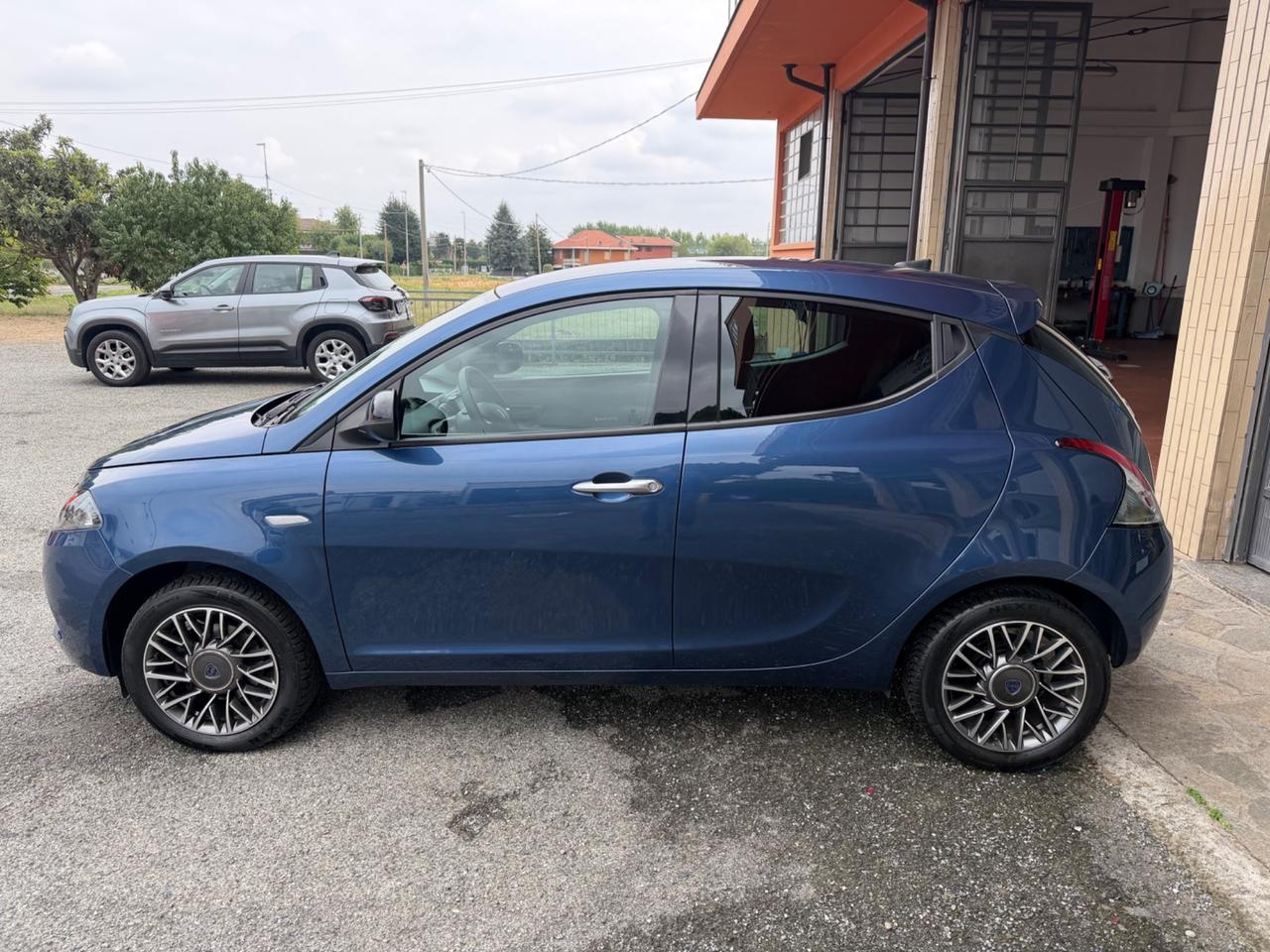Lancia Ypsilon 1.0 Hybrid Gold