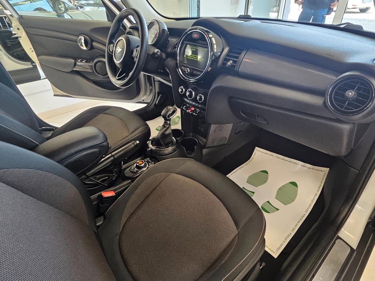 Mini Mini 1.5 Cooper D 5 porte