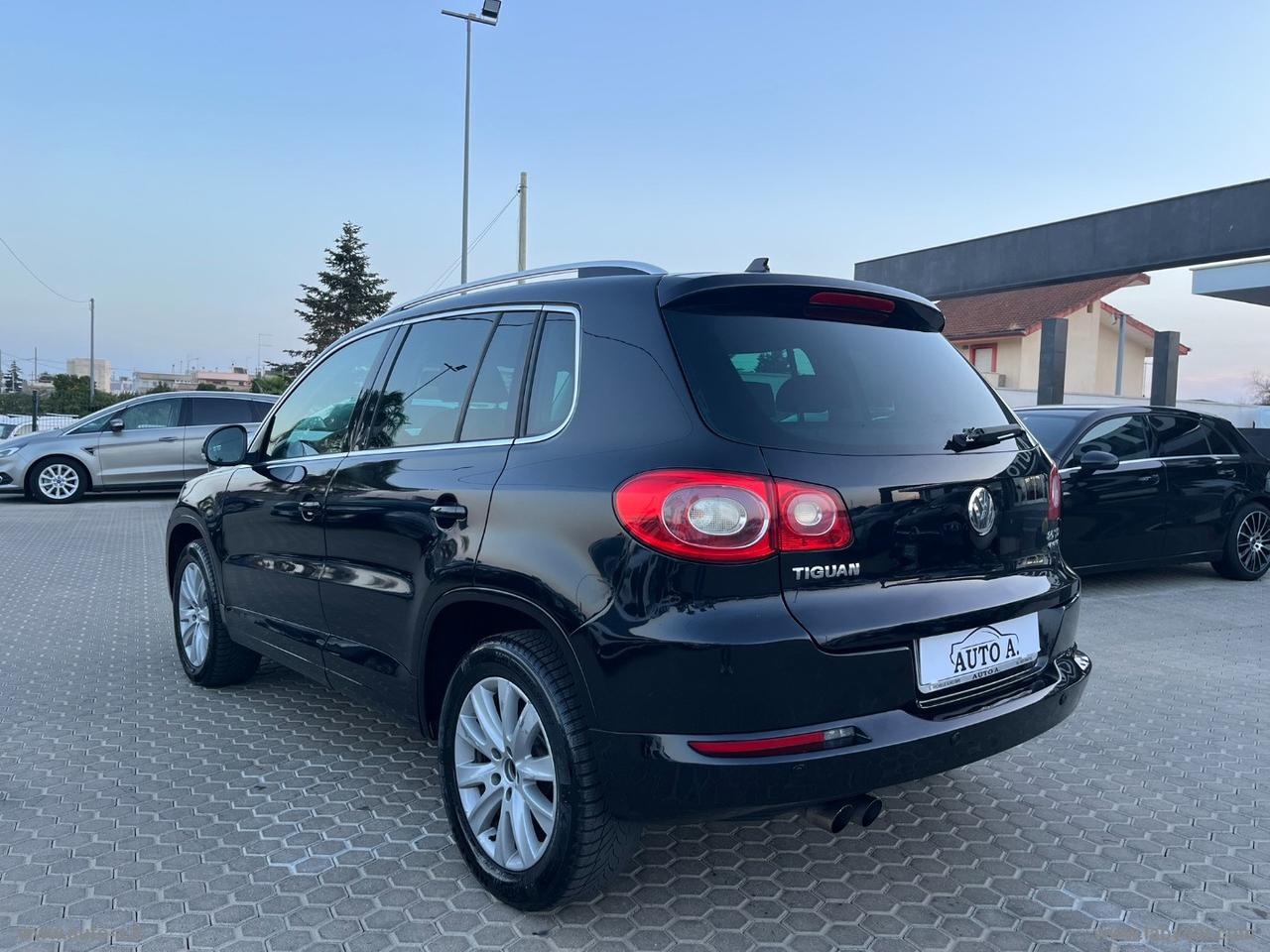 VOLKSWAGEN Tiguan 2.0 TDI 4MOTION Sport & Style
