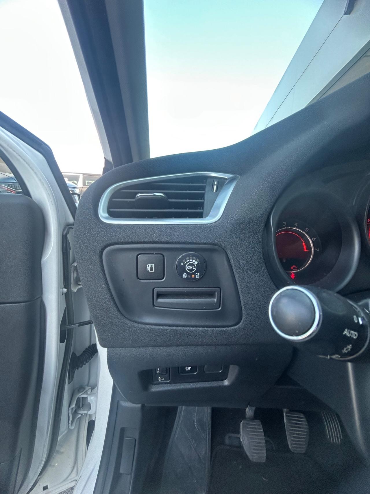 Citroen C4 1.6 VTi 120 GPL airdream Attraction